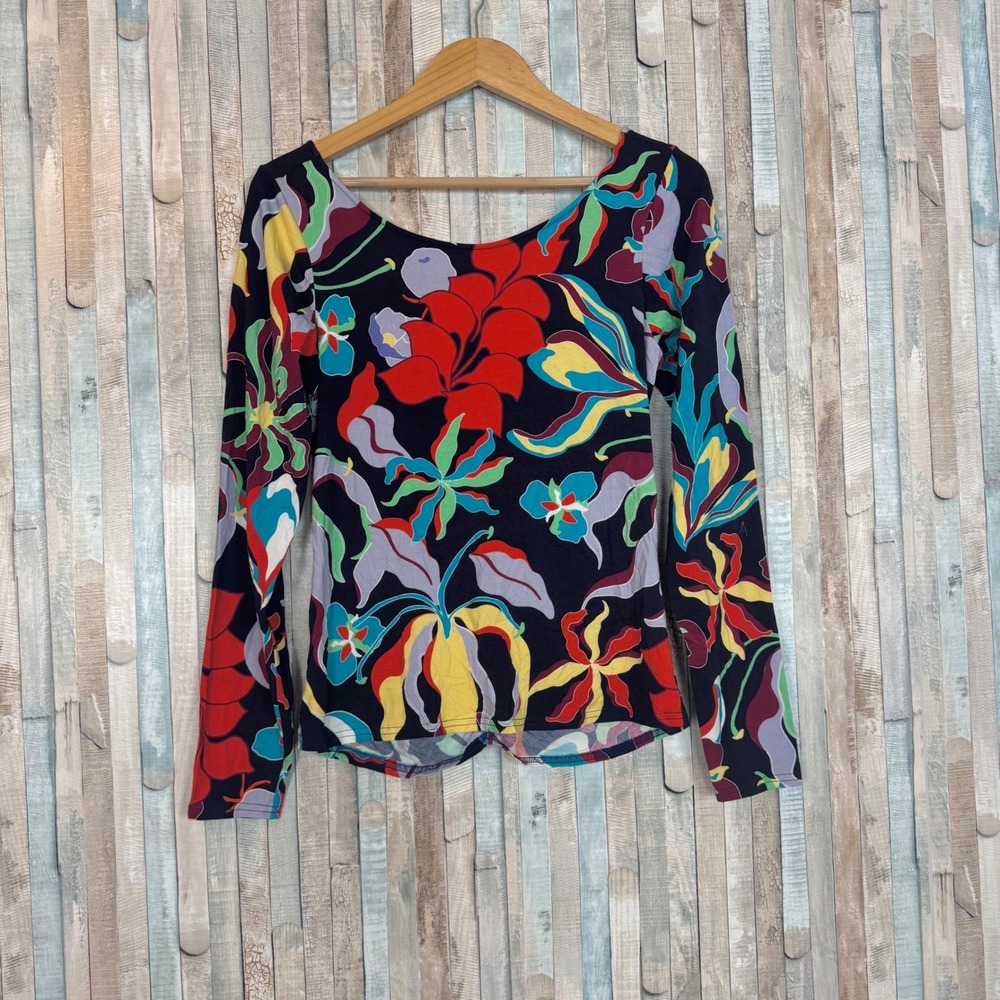 The Kit L Anya Top Colorful Tropical Floral Ruched V-Back Long Sleeve Bamboo Tee